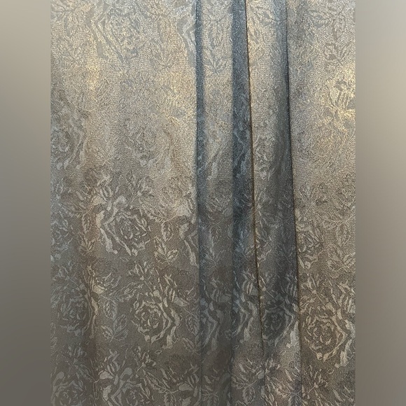 Vintage Allison Smith Black Sateen Blouse Textured Rose Patterned Pleated Sz 12 - Picture 5 of 11